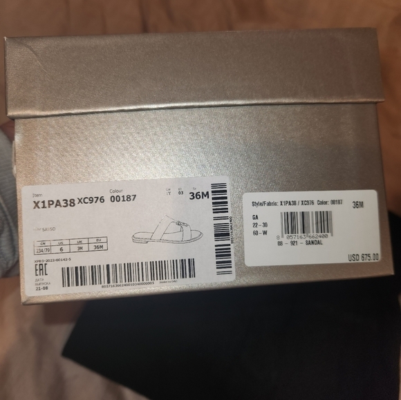 NWB Giorgio Armani Leather Sandals Authentic! Gorgeous! - Picture 12 of 16